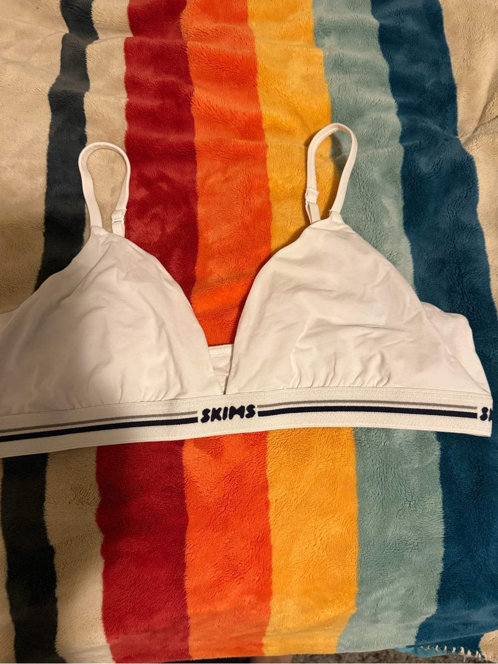 SKIMS White Wireless Logo-Elastic Triangle Bralette